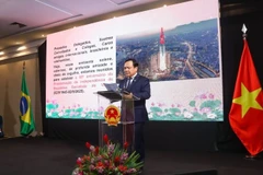 Đại sứ Việt Nam tại Brazil Bùi Văn Nghị phát biểu tại Lễ kỷ niệm. (Ảnh: Đại sứ quán Việt Nam tại Brazil)