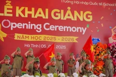 Lễ khai giảng năm học mới được các trường học ở Hà Tĩnh tổ chức trang trọng, ý nghĩa.