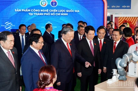 Không gian triển lãm của đại hội có chủ đề “Đảng bộ Thành phố Hồ Chí Minh - Tự tin, vững vàng bước vào kỷ nguyên mới, kỷ nguyên vươn mình của dân tộc”.