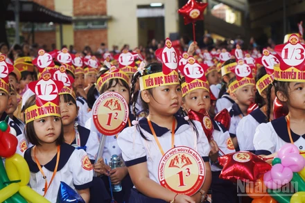 Học sinh Thành phố Hồ Chí Minh hân hoan tới trường trong lễ khai giảng năm học 2025-2026.