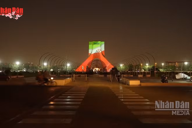[Video] Iran sẵn sàng thỏa thuận về năng lượng, khai khoáng, máy bay với Mỹ 