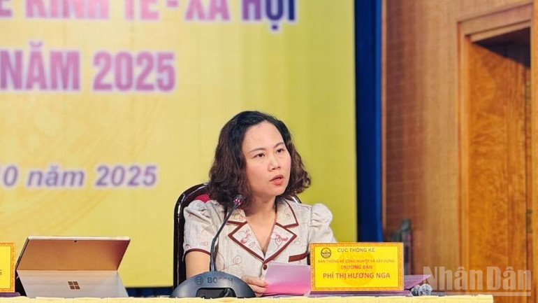 Bà Phí Thị Hương Nga, Trưởng Ban Thống kê Công nghiệp và Xây dựng, Cục Thống kê. (Ảnh: HNV) ndo_br_baphithunga.jpg