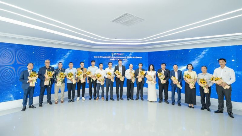 100% đại biểu đồng ý với việc đổi tên Hiệp hội thành Hiệp hội Blockchain và Tài sản số Việt Nam. (Ảnh: PV) vba1.jpg