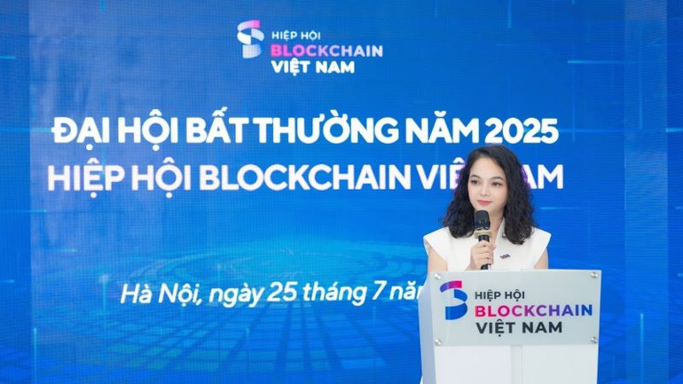 Bà Nguyễn Vân Hiền, Phó Chủ tịch kiêm Tổng Thư ký Hiệp hội khẳng định việc đổi tên là bước đầu trong định hướng thúc đẩy tài sản số và đưa Việt Nam hòa vào dòng chảy chuyển đổi số toàn cầu. vba4.jpg