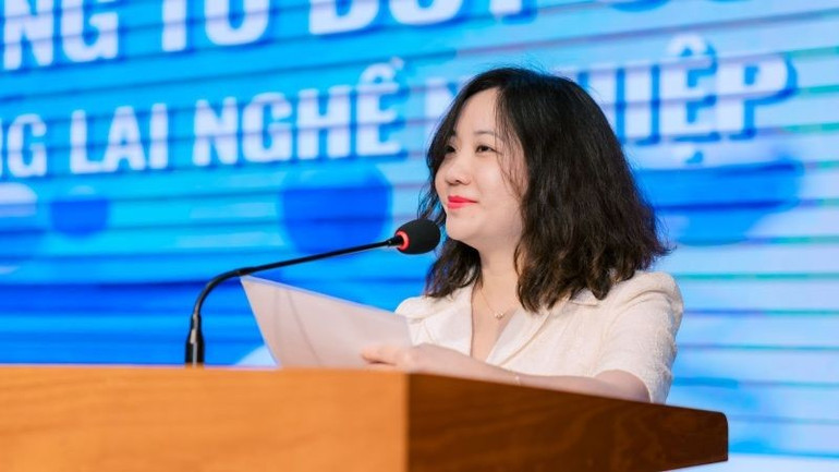 Phó Giáo sư, Tiến sĩ Lê Thị Thúy Hằng, Phó Viện trưởng Viện Công nghệ Tài chính-Ngân hàng. bahang.jpg