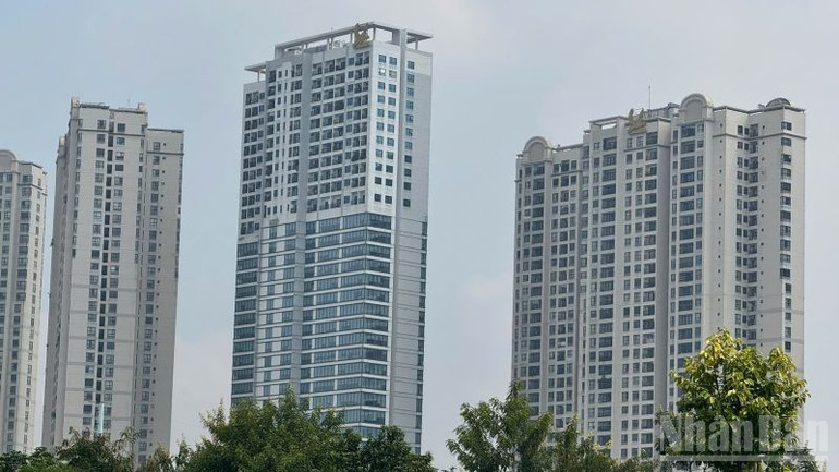 Dự địa phát triển bất động sản nước ta còn lớn. ndo_br_nhao1.jpg