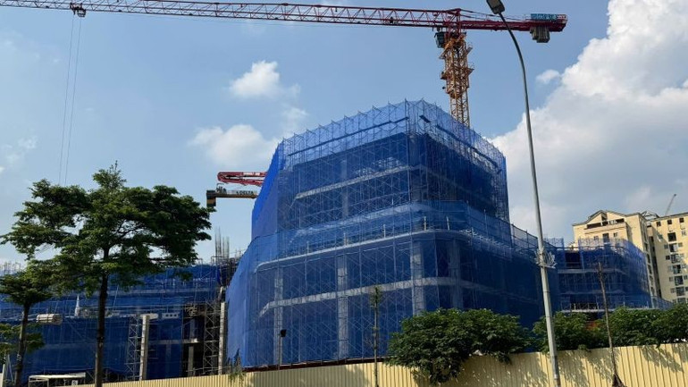 Các chuyên gia khuyến nghị, đầu tư công phải góp phần hỗ trợ, kiến tạo, thúc đẩy đầu tư tư nhân, đầu tư trực tiếp nước ngoài. (Ảnh: HNV) dtc2.jpg