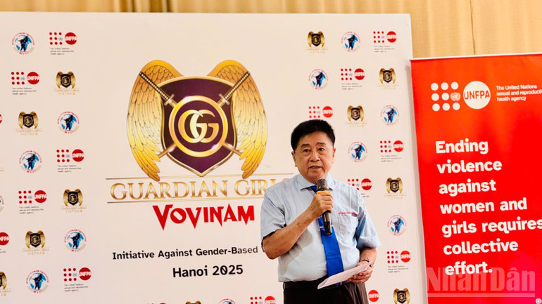 Thầy Trần Văn Mỹ, Chánh Chưởng quản môn phái Vovinam Việt Võ Đạo chia sẻ tại chương trình. ndo_br_vovi1.jpg