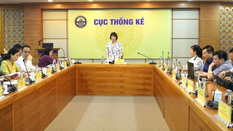 Thứ trưởng Tài chính Nguyễn Thị Bích Ngọc phát biểu tại Hội nghị. (Ảnh: PV) ctk4.jpg