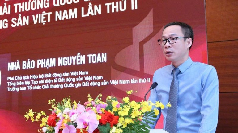 Nhà báo Phạm Nguyễn Toan, Trưởng ban tổ chức giải thưởng. (Ảnh: PV) cogbogt1.jpg
