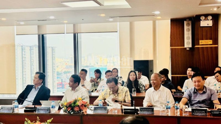Các chuyên gia cho rằng, tiếp tục bổ sung, hoàn thiện chính sách pháp luật góp phần tăng hiệu quả thị trường. (Ảnh: HNV) ndo_c_bdsnhandien3.jpg
