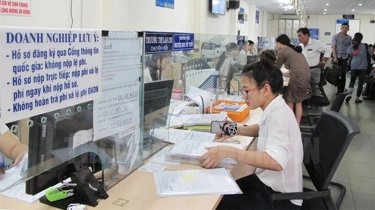 Mỗi doanh nghiệp được cấp một mã số duy nhất gọi là mã số doanh nghiệp. Mã số này đồng thời là mã số thuế của doanh nghiệp. (Ảnh: K.T) dkdn.jpg