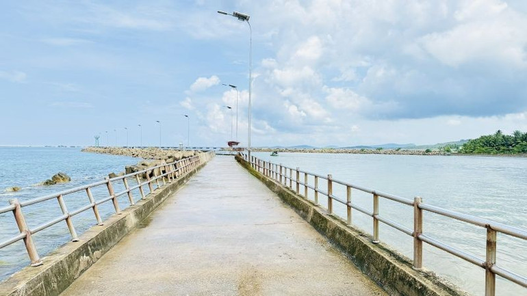 Một cầu cảng trên đảo Phú Quốc, An Giang. (Ảnh: HNV) bdsnghiduong3.jpg