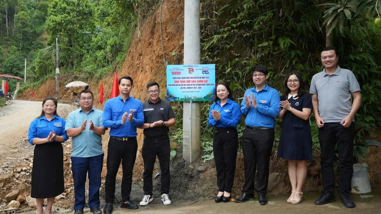 Đoàn Thanh niên các cơ quan Đảng Trung ương tổ chức hoạt động ra quân tình nguyện hè 2025. (Ảnh: PHẠM CƯỜNG) 8e9e37df688de2d3bb9c-2451.jpg