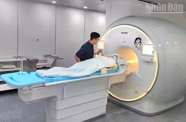 ndo_tr_bv-da-khoa-thanh-vu-dua-vao-van-hanh-he-thong-mri-cong-nghe-ai-5482.jpg