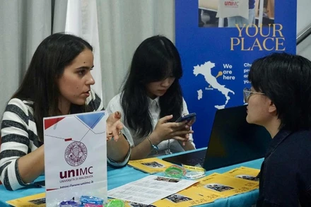 Ngày hội thông tin du học “Study in Italia” 2025 đã thu hút sự tham gia đông đảo của phụ huynh, học sinh và sinh viên.