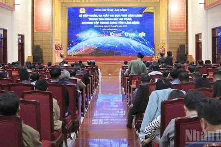 Quang cảnh buổi lễ.