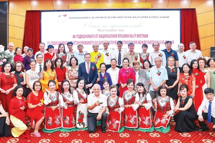 Chương trình kỷ niệm 75 năm thiết lập quan hệ ngoại giao Việt Nam-Bulgaria. (Ảnh: Hội Hữu nghị Việt Nam-Bulgaria thành phố Hà Nội)