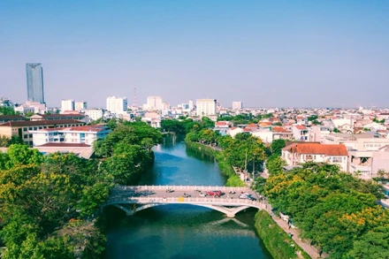 Một góc đô thị Huế.