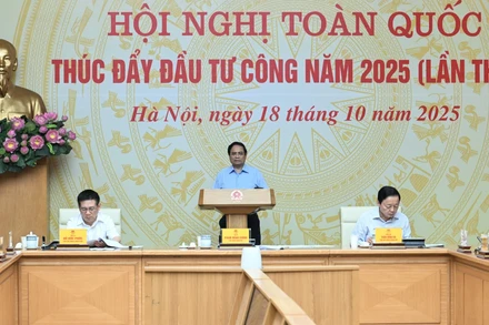 Thủ tướng Phạm Minh Chính chủ trì Hội nghị trực tuyến toàn quốc về thúc đẩy đầu tư công năm 2025 (lần thứ tư).