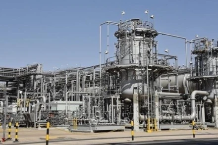 Một nhà máy lọc dầu ở Dammam, Saudi Arabia. (Ảnh: THX/TTXVN)