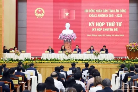 Quang cảnh kỳ họp.