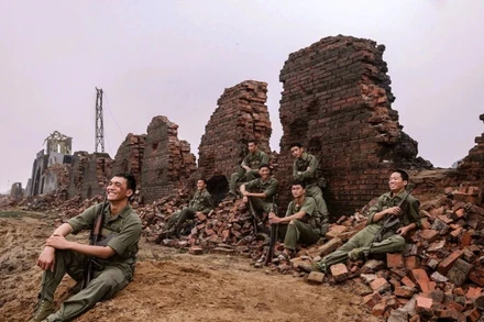 Một cảnh trong phim “Mưa đỏ”. (Ảnh Điện ảnh Quân đội nhân dân)