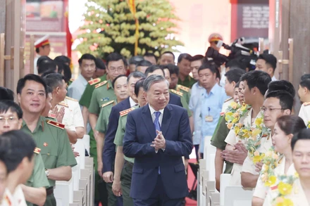 Tổng Bí thư Tô Lâm dự gặp mặt các điển hình tiên tiến dự Đại hội thi đua ”Vì An ninh Tổ quốc” lần thứ IX. (Ảnh: Thống Nhất/TTXVN)