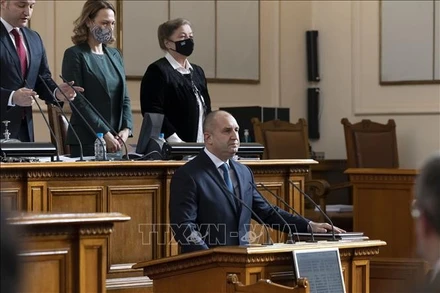 Tổng thống Bulgaria Rumen Radev phát biểu trước Quốc hội tại Sofia. (Ảnh tư liệu: THX/TTXVN)