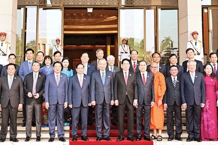 Các đồng chí lãnh đạo Đảng, Nhà nước và các đại biểu tại Kỳ họp thứ 10, Quốc hội khóa XV. (Ảnh DUY LINH)