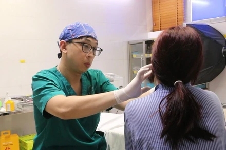 Nhóm thuốc điều trị bệnh da liễu cũng được điều chỉnh, cập nhật vào danh mục mới.