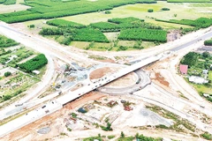 Các đơn vị đang gấp rút thi công hoàn thành nút giao đường vành đai 3-Thành phố Hồ Chí Minh và đường 25C.