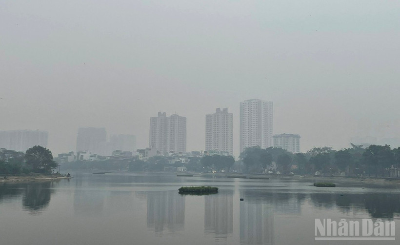 Dự báo khu vực Hà Nội có mưa vài nơi, sáng sớm có nơi có sương mù. (Ảnh: Đ.T)