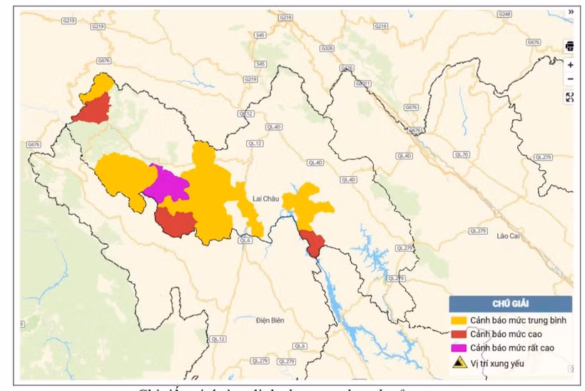 Bản đồ nguy cơ lũ quét, sạt lở đất đá trên các khu vực.