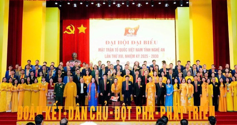 Ủy ban Mặt trận Tổ quốc tỉnh Nghệ An khóa XVI ra mắt và phát biểu nhận nhiệm vụ.