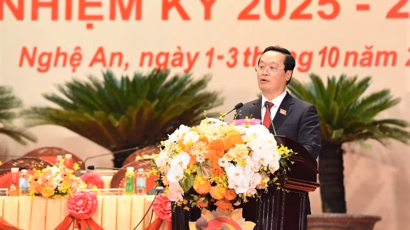 Đồng chí Nguyễn Đức Trung, Bí thư Tỉnh ủy Nghệ An, phát biểu khai mạc phiên trù bị Đại hội.