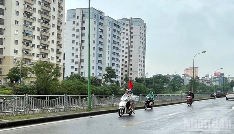 Dự báo khu vực Hà Nội sáng và đêm có mưa nhỏ, mưa phùn và sương mù rải rác. (Ảnh minh họa: Đ.T)