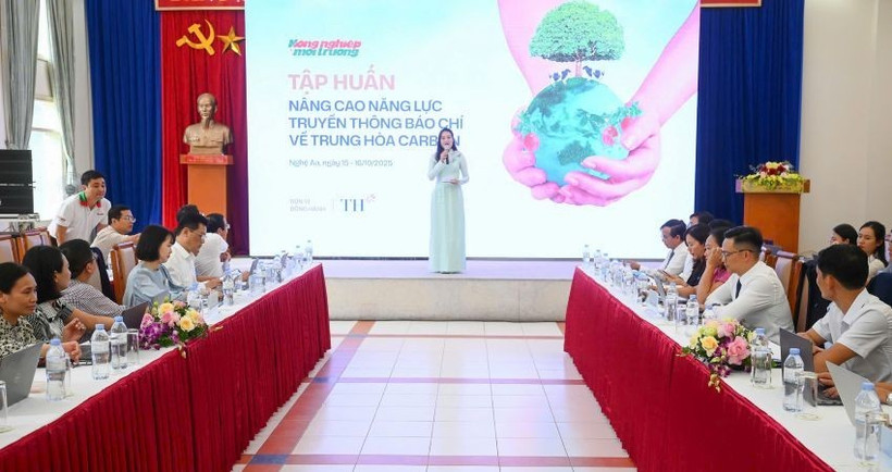 Quang cảnh buổi tập huấn.