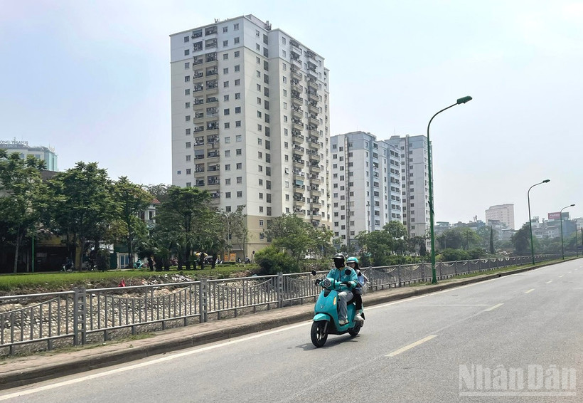 Dự báo khu vực Hà Nội có nắng nóng gay gắt. (Ảnh minh họa: Đ.T)