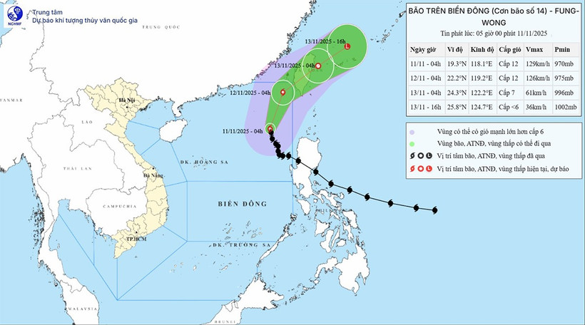 Bản đồ dự báo quỹ đạo và cường độ bão số 14 phát lúc 5 giờ ngày 11/11.