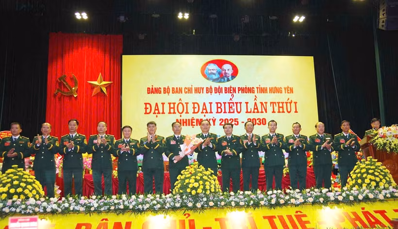Ra mắt Ban Chấp hành Đảng bộ Bộ đội biên phòng tỉnh Hưng Yên, nhiệm kỳ 2025-2030.
