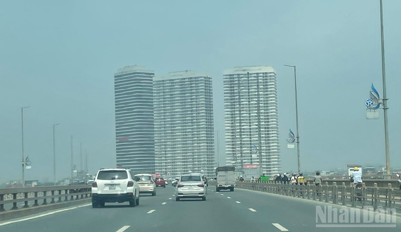 Dự báo khu vực Hà Nội sáng sớm có sương mù nhẹ, trưa chiều giảm mây trời nắng. (Ảnh minh họa: Đ.T).