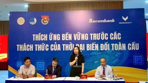 Thứ trưởng Ngoại giao Lê Thị Thu Hằng phát biểu tại buổi gặp mặt. (Ảnh: Ủy ban Nhà nước về người Việt Nam ở nước ngoài)