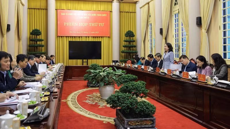 Quang cảnh phiên họp. 