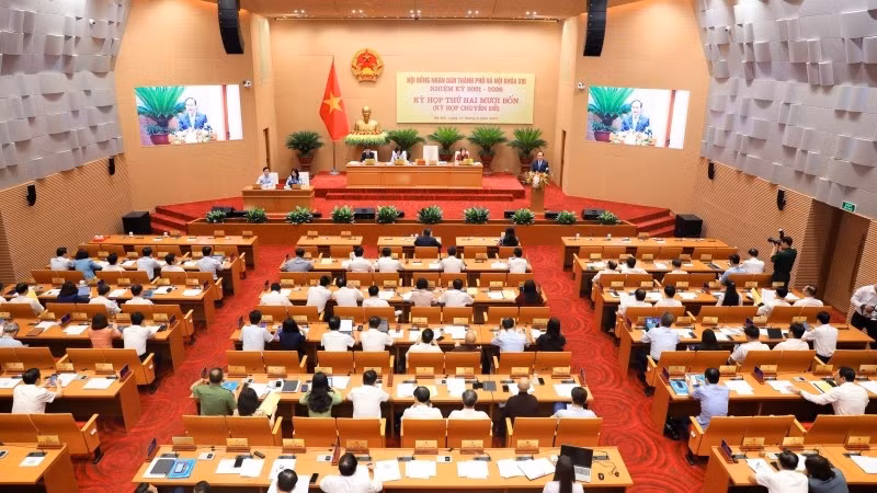 Quang cảnh kỳ họp thứ 24 của Hội đồng nhân dân thành phố Hà Nội khóa XVI, nhiệm kỳ 2021-2026.
