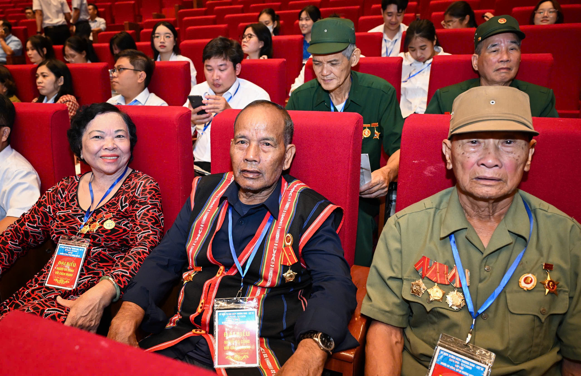 Các đại biểu dân tộc thiểu số dự buổi gặp mặt. dai-bieu-dan-toc-thieu-so.jpg