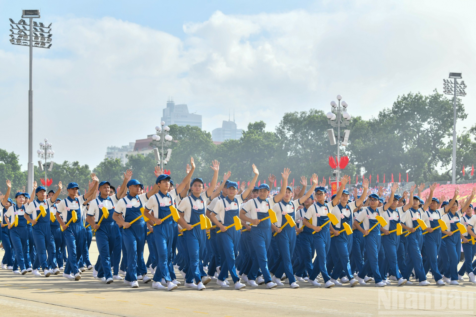 ndo_br_dieu-hanh-8-khoi-cong-nhan-vietnam.jpg