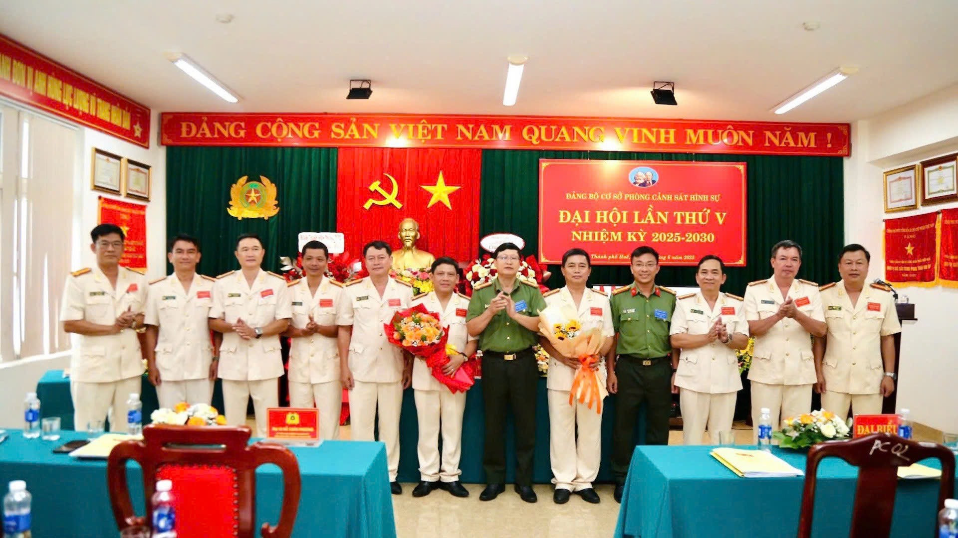 Phòng Cảnh sát hình sự tổ chức Đại hội đảng bộ lần thứ V nhiệm kỳ 2025-2030. cshs7-img-1415.jpg