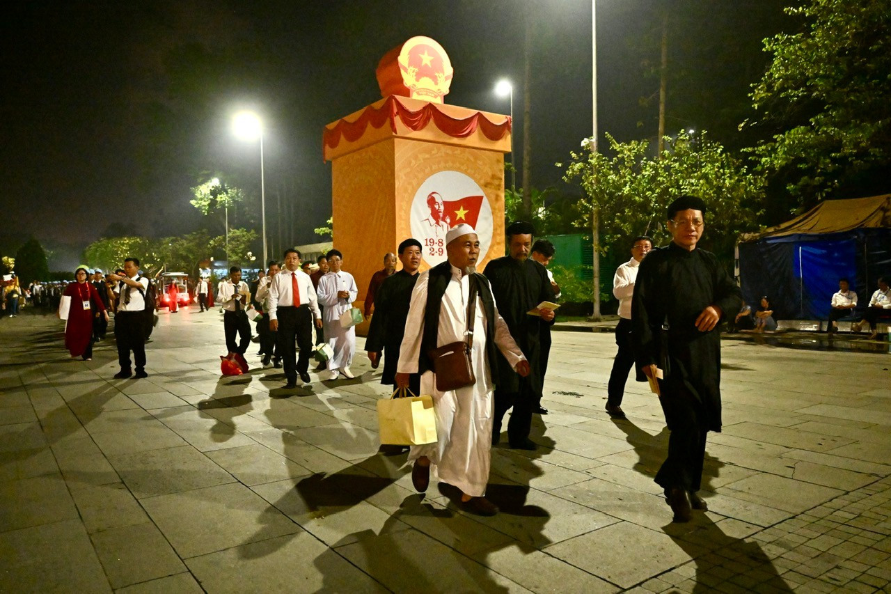 cuu-chien-binh-1.jpg