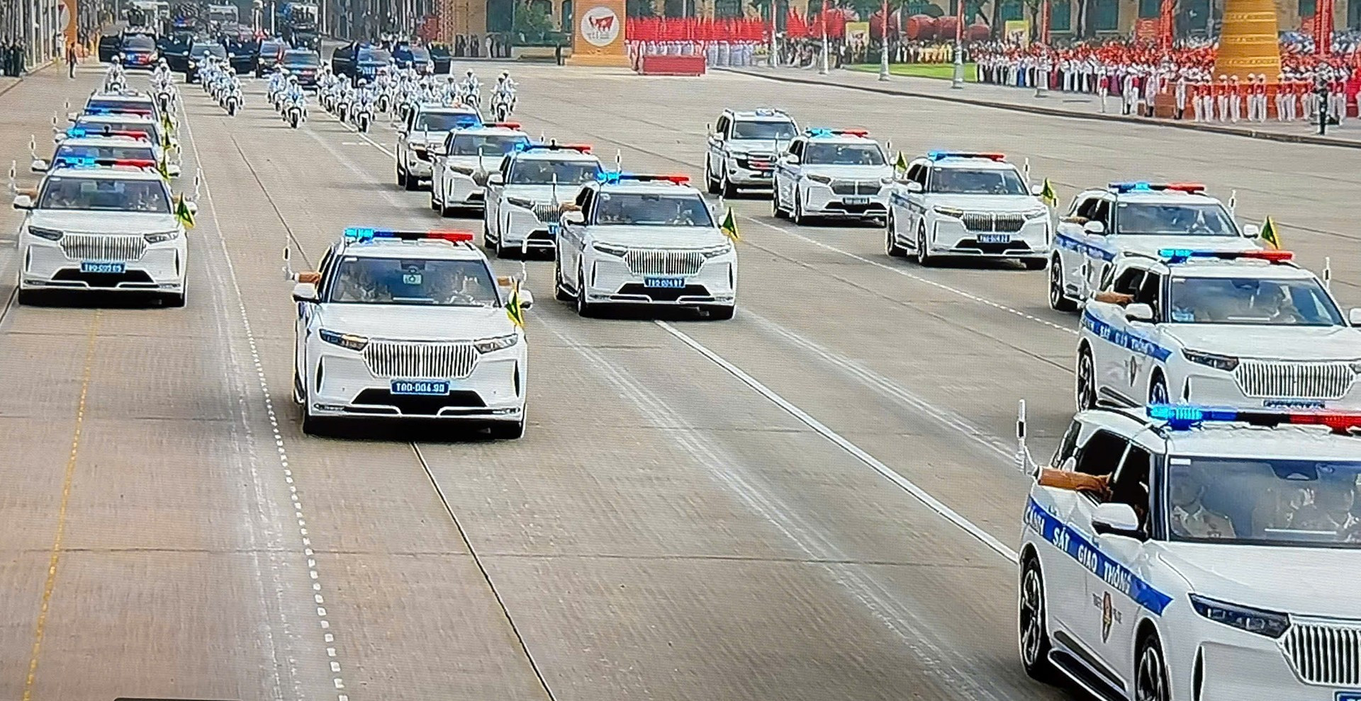 Ảnh chụp màn hình. xe-cong-an-dan-doan.jpg